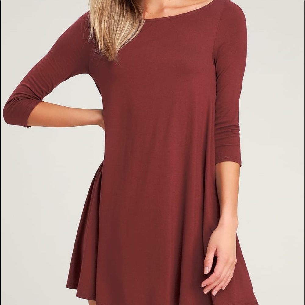 Maroon three quarter sleeve dress